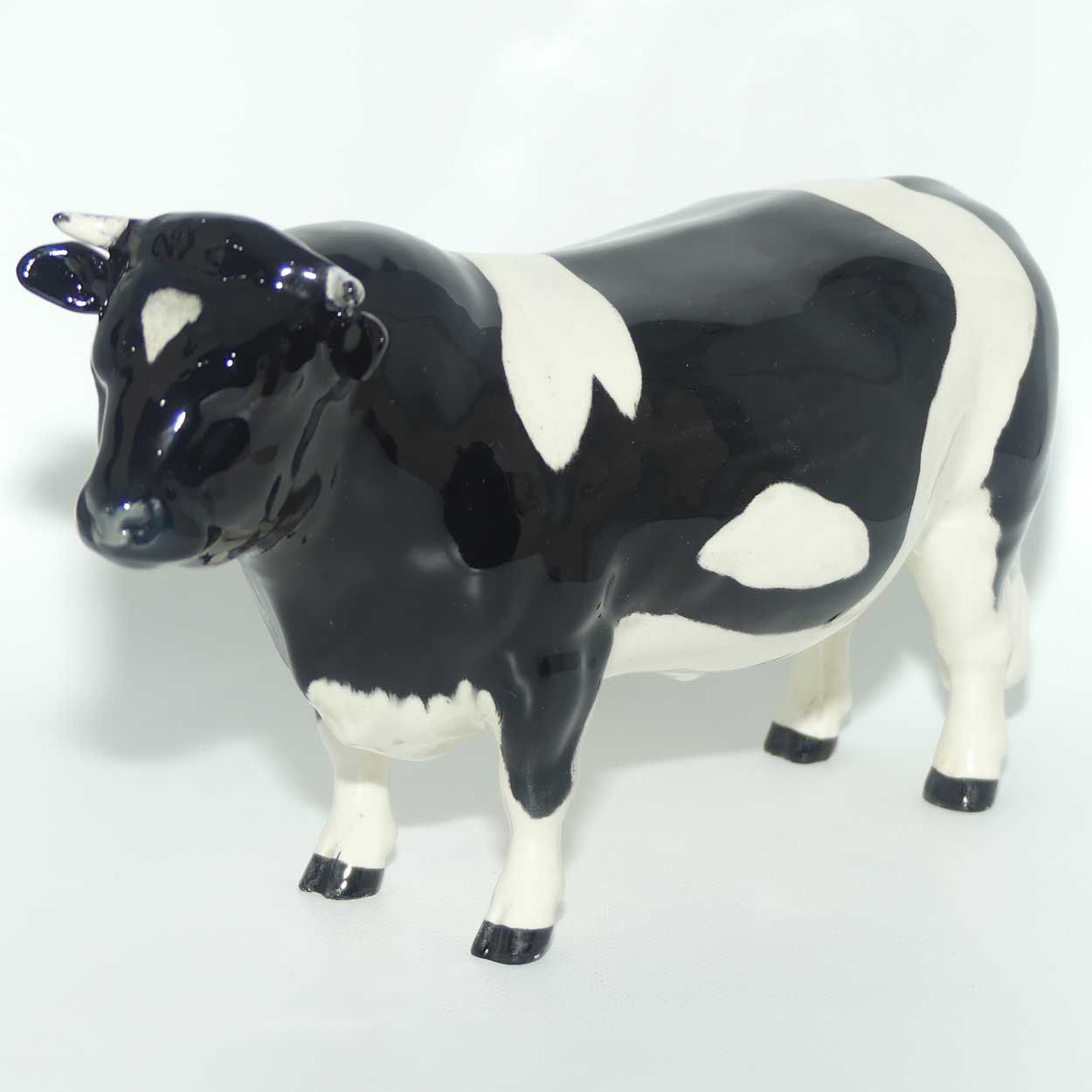 #1439A Beswick Fresian Bull 'Coddington Hilt Bar' | #4