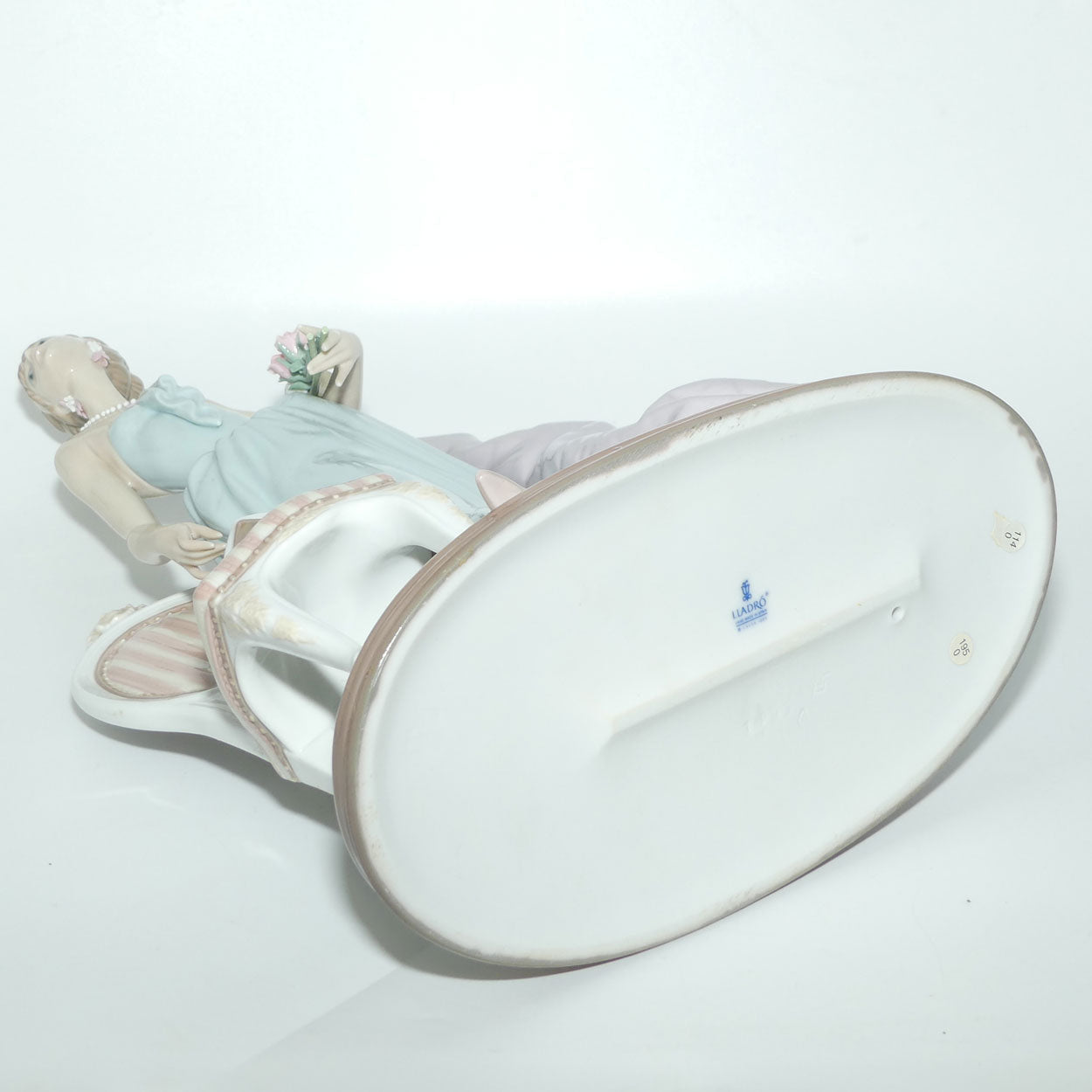 Lladro figure A Lady of Taste | #1495