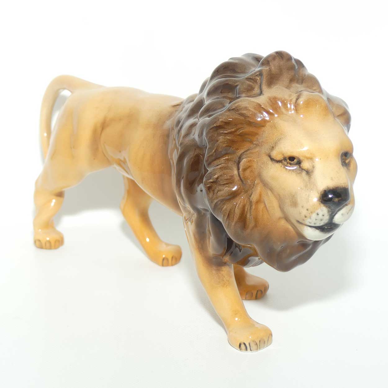 #1506 Beswick Lion | Facing Right