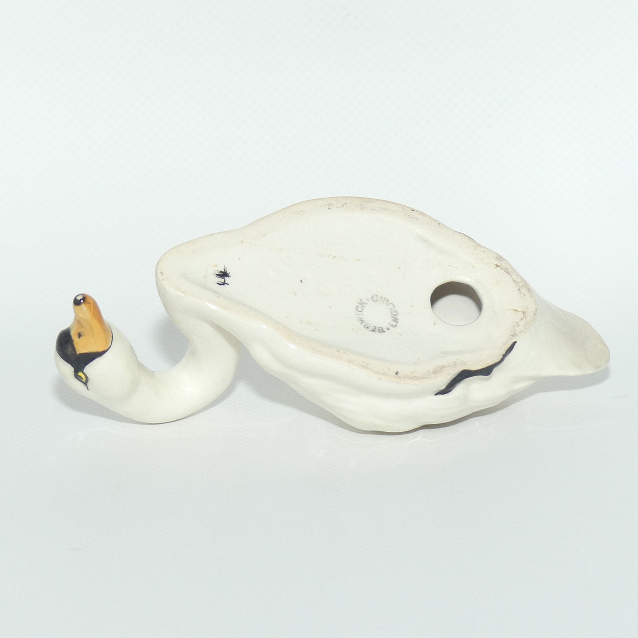 #1685 Beswick Swan | Head Down | #2