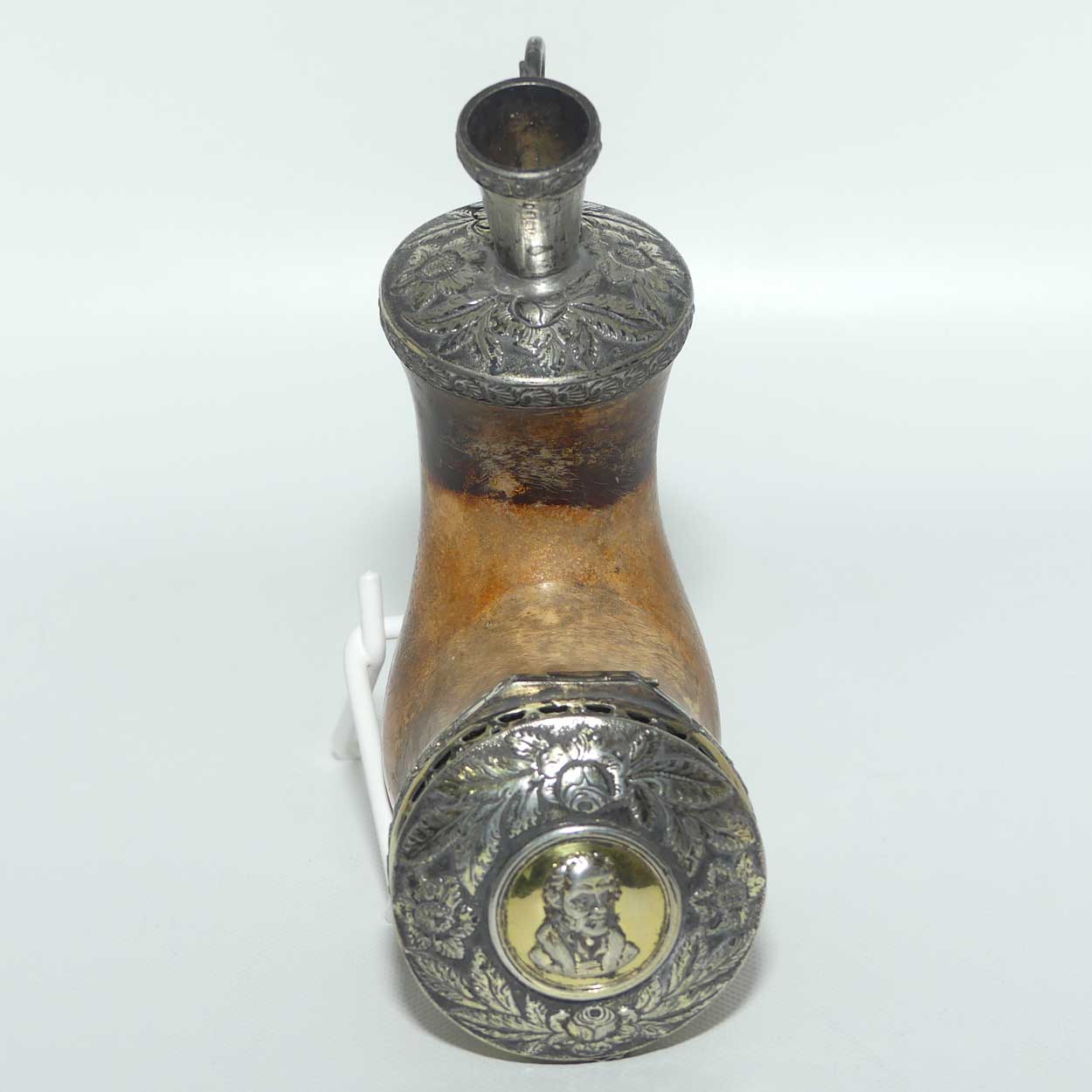 Antique Meerschaum Pipe | Kalmasch Pipe bowl with Sterling Silver Gilt embossed lid, reticulated grille and fittings | London 1821