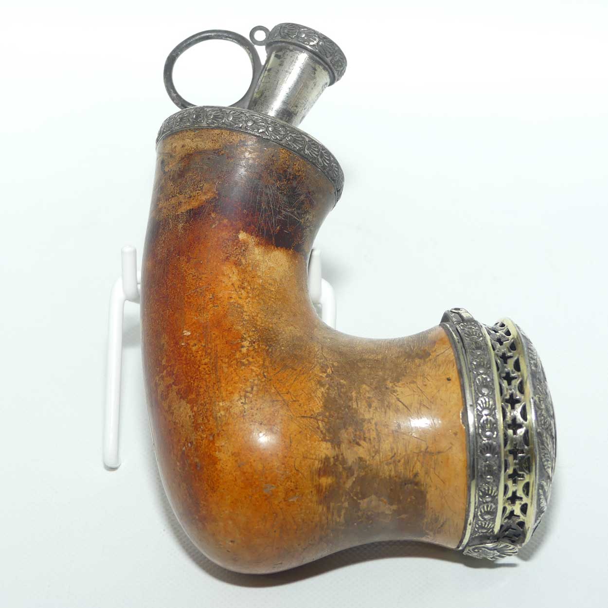 Antique Meerschaum Pipe | Kalmasch Pipe bowl with Sterling Silver Gilt embossed lid, reticulated grille and fittings | London 1821