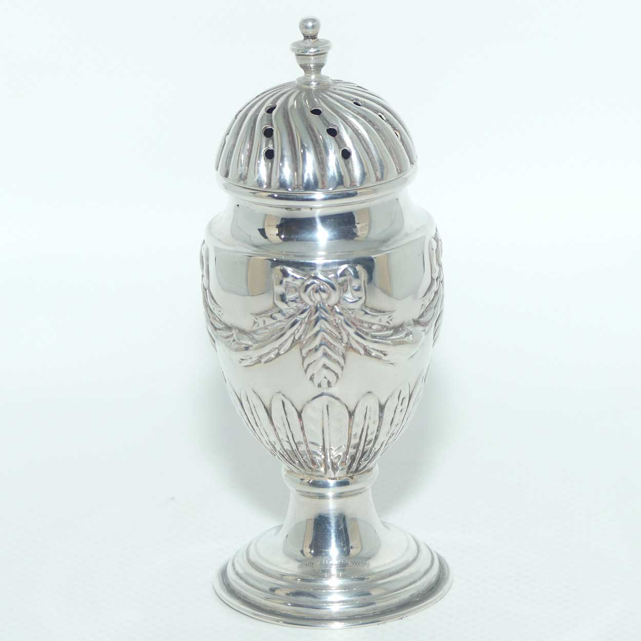 Victorian era Sterling Silver Neoclassical design pepperette | Sheffield 1888