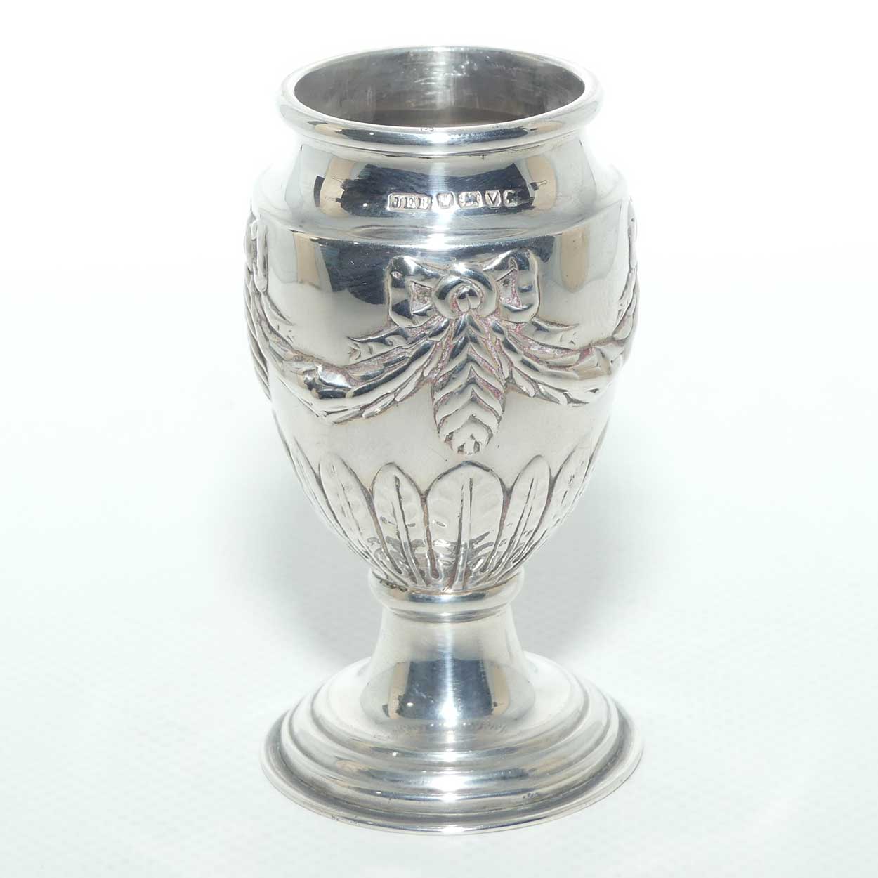 Victorian era Sterling Silver Neoclassical design pepperette | Sheffield 1888
