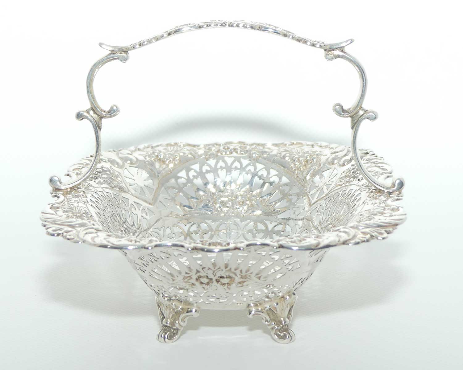 Late Victorian Sterling Silver pierced gallery with fixed handle bon bon basket | Sheffield 1894 | 185g