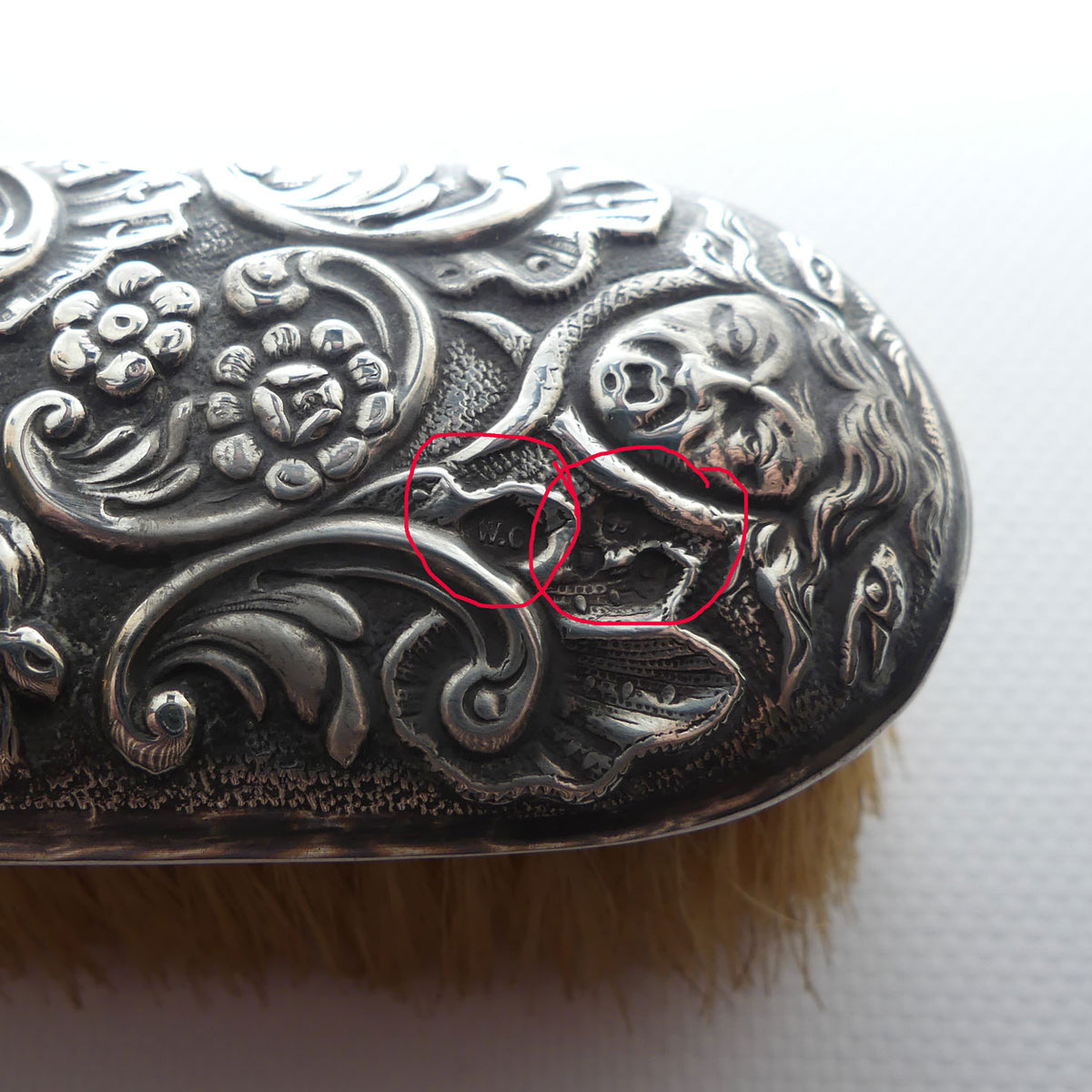 late Victorian era Sterling Silver clothes brush | London 1899 | William Comyns & Sons | Hardy Brothers