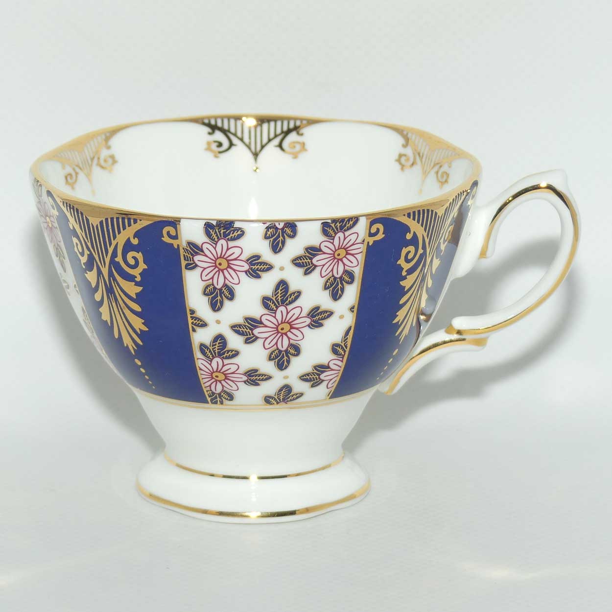 Royal Albert duo | 100 Years of Royal Albert | 1900's Regency Blue