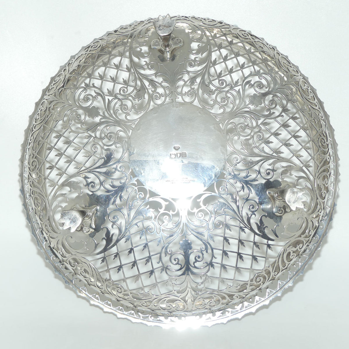 Magnificent George V Sterling Silver openwork table bowl on 3 claw feet | London 1907 | 1022g | Goldsmiths & Silversmiths Co Ltd