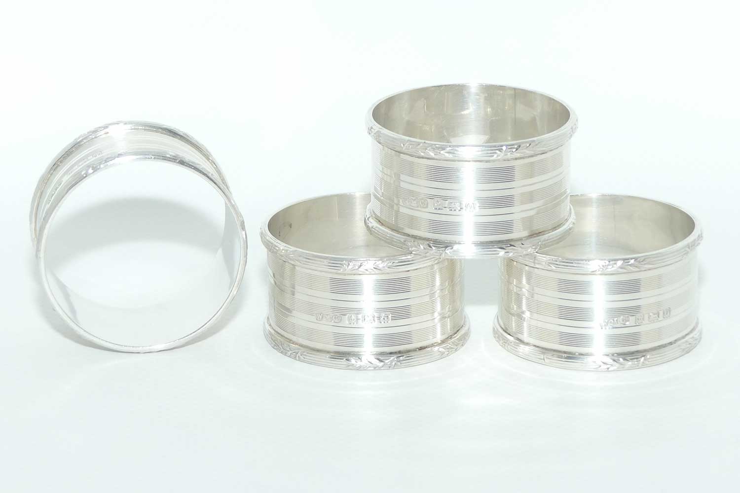 Edwardian Sterling Silver set of 4 Engine turned serviette or napkin rings | Birmingham 1913 | 100gms