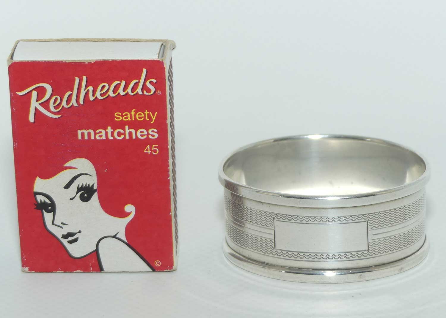 Sterling Silver Engine turned oval serviette or napkin ring | Birmingham 1962 | 13.5gms