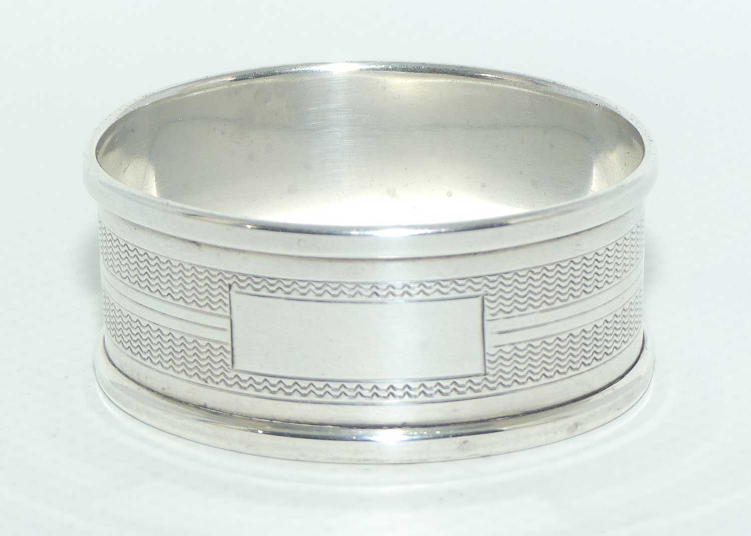 Sterling Silver Engine turned oval serviette or napkin ring | Birmingham 1962 | 13.5gms