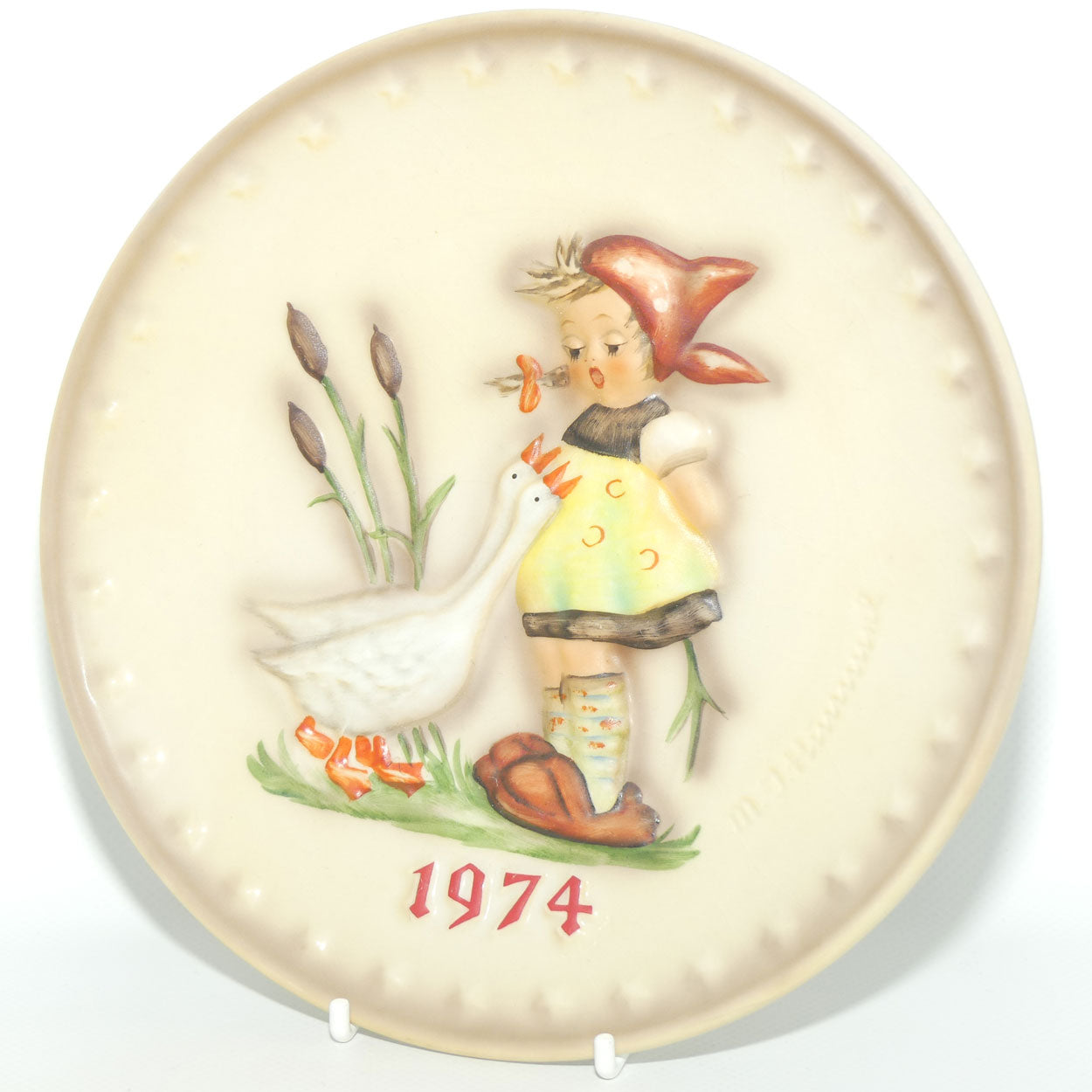 HUM0267 MI Hummel Annual Plate 1974 | Goose Girl