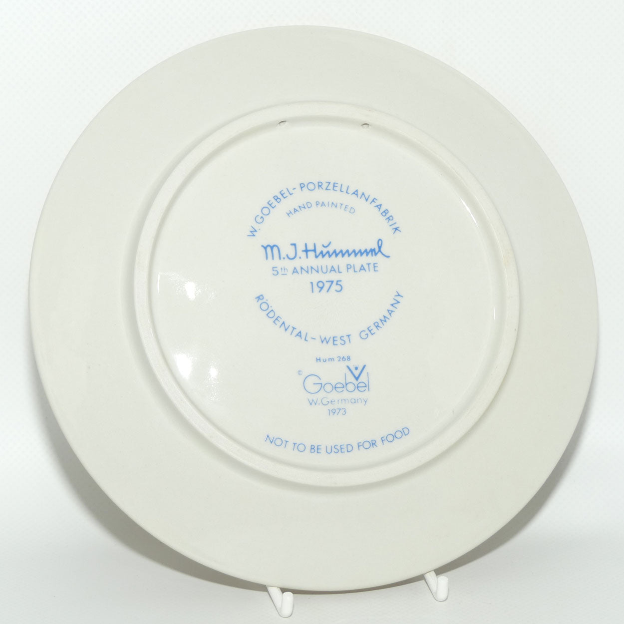 HUM0268 MI Hummel Annual Plate 1975 | Riding into Christmas | Sleigh Ride