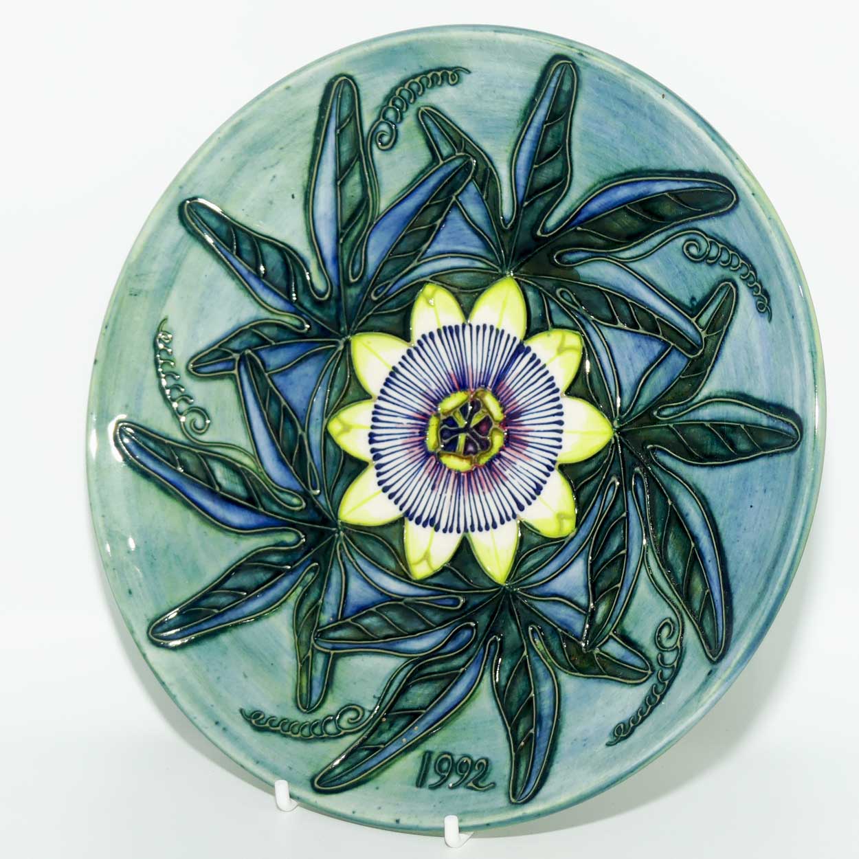Moorcroft Annual Year plate | 1992 Passionflower | Ltd Ed