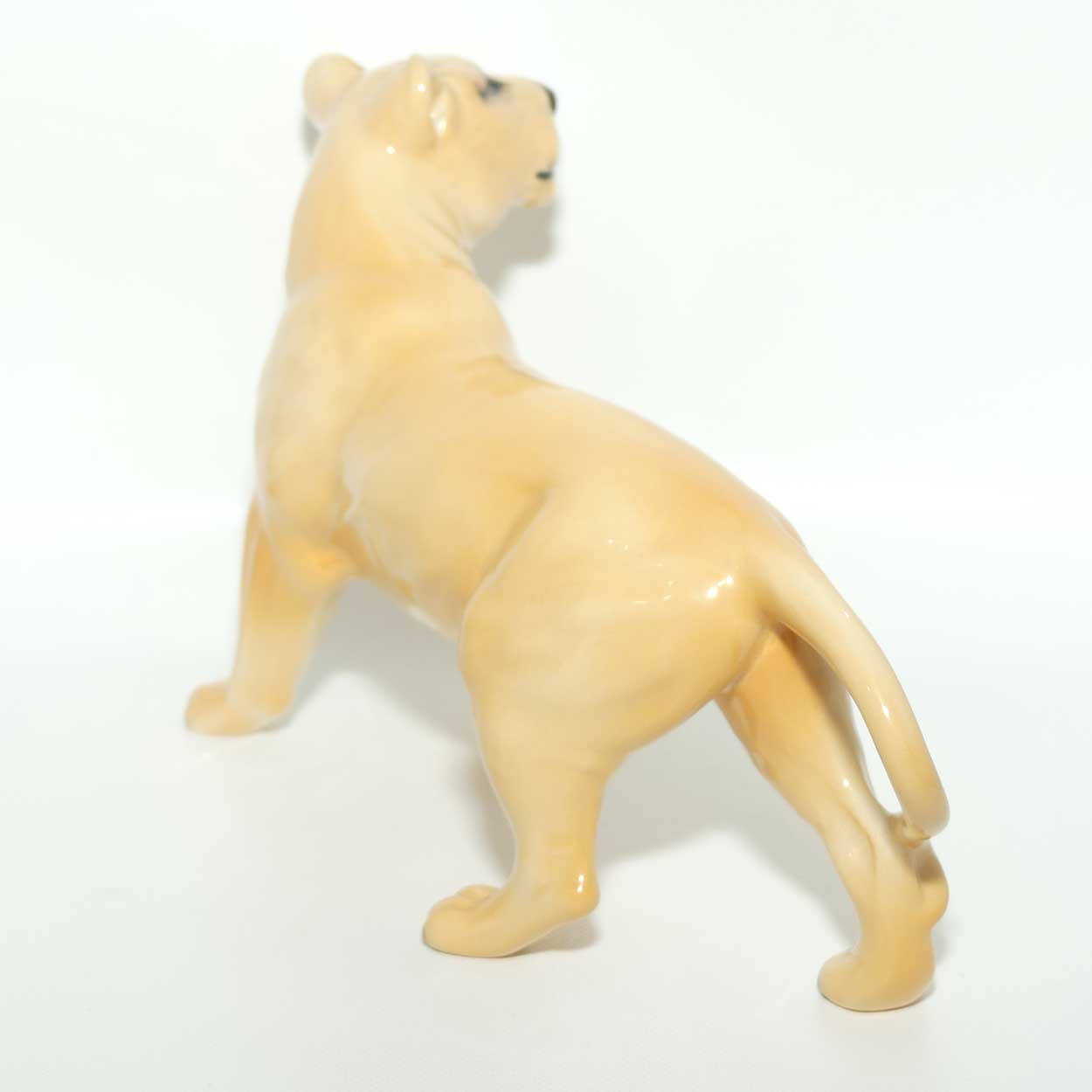 #2097 Beswick Lioness | Facing Right