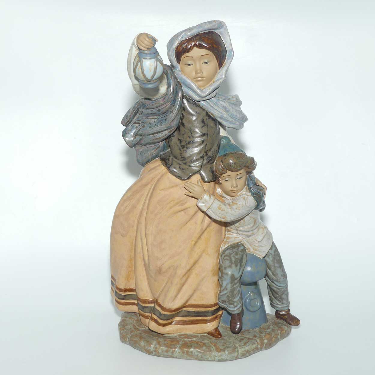 Lladro figure Waiting for Sailor | Gres | 2129