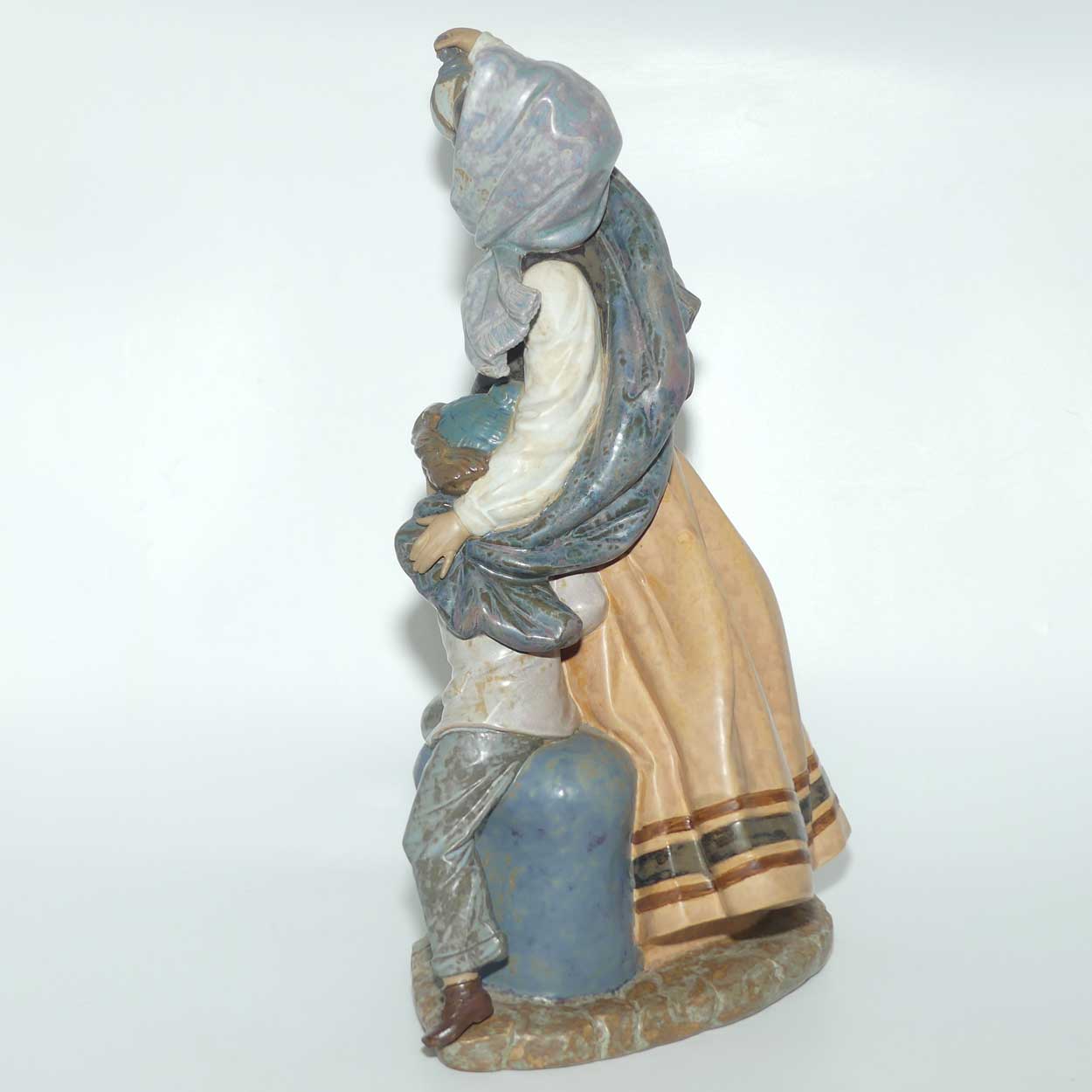 Lladro figure Waiting for Sailor | Gres | 2129