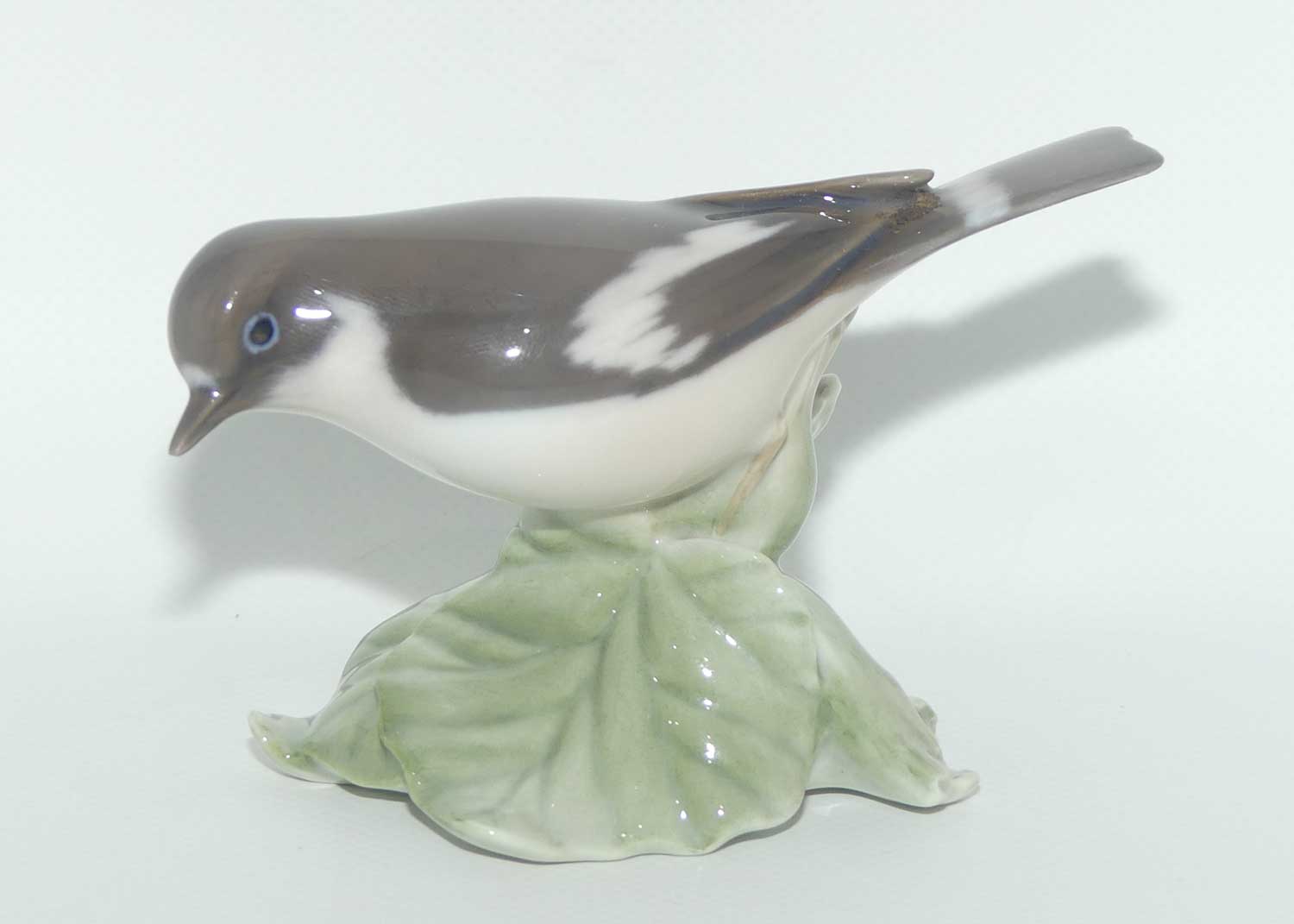 Royal Copenhagen figure of a bird | Flycatcher | #2144