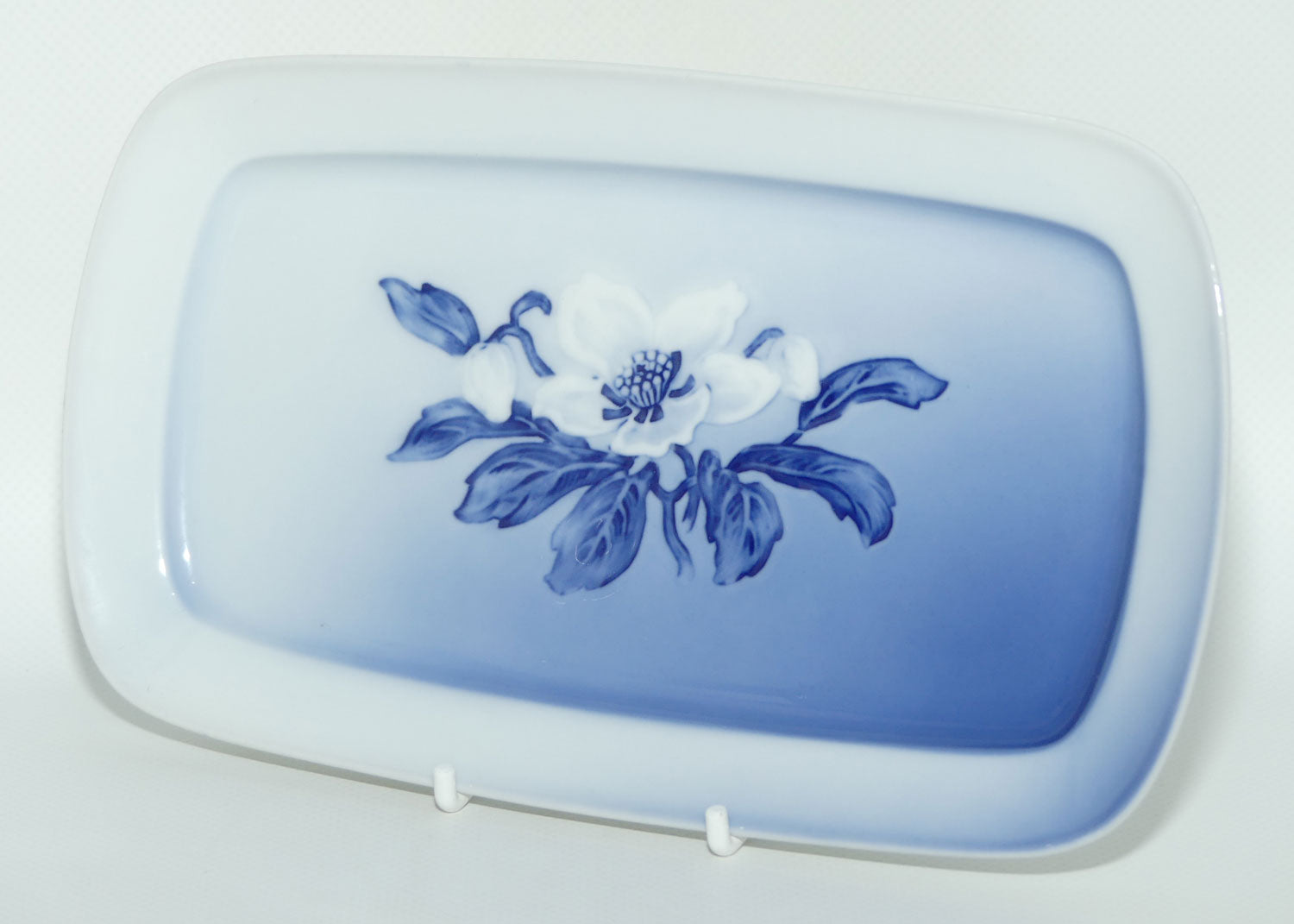 Bing and Grondahl Christmas Rose rectangular tray | #216