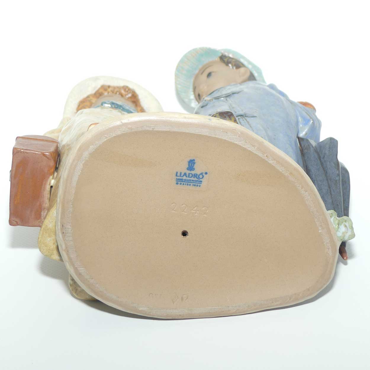 Lladro figure Away to School | Gres | #2242