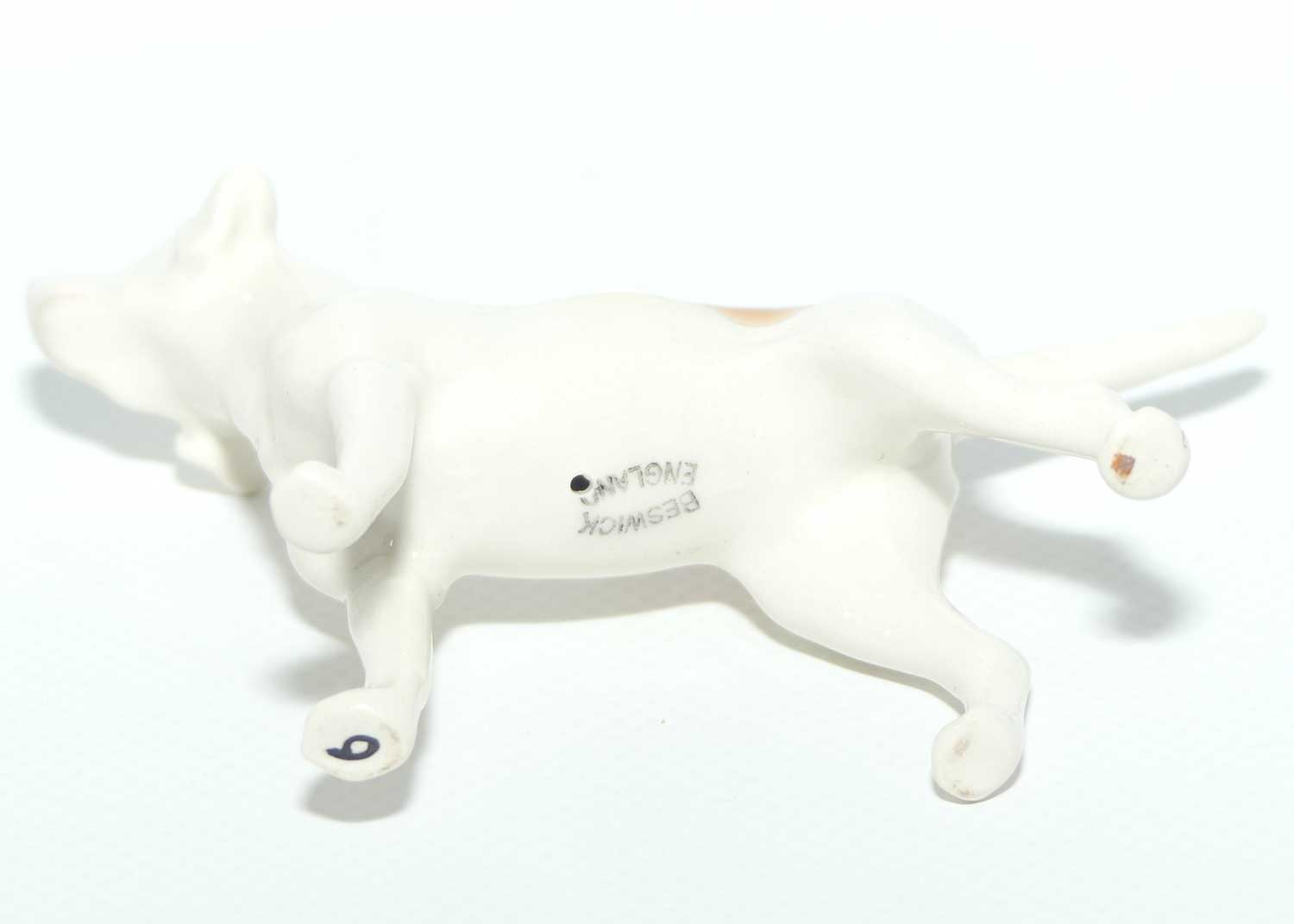 #2262 Beswick Foxhound | Looking Up | Thin Legs and Tail | Gloss