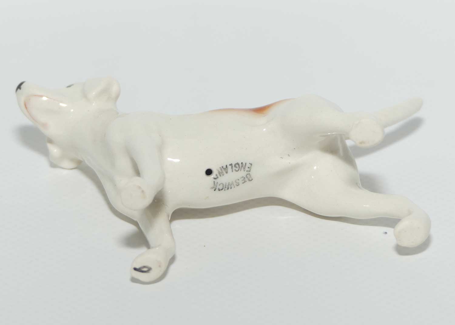 #2263 Beswick Foxhound | Thin Legs and Tail | Gloss