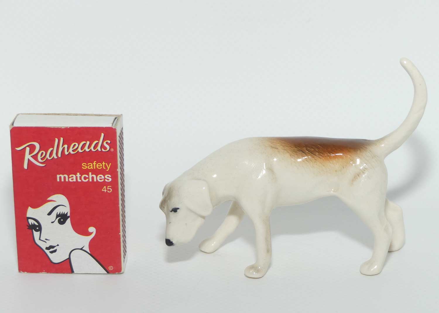 #2264 Beswick Foxhound | Looking Down | Tail Curled | Gloss