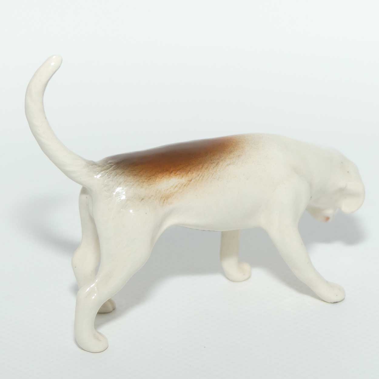 #2264 Beswick Foxhound | Looking Down | Tail Curled | Gloss