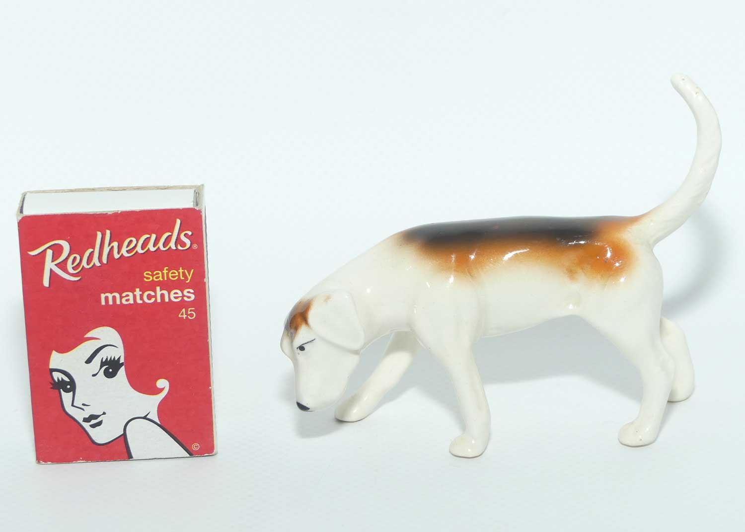 #2264 Beswick Foxhound | Looking Down | Tail Curled | Gloss