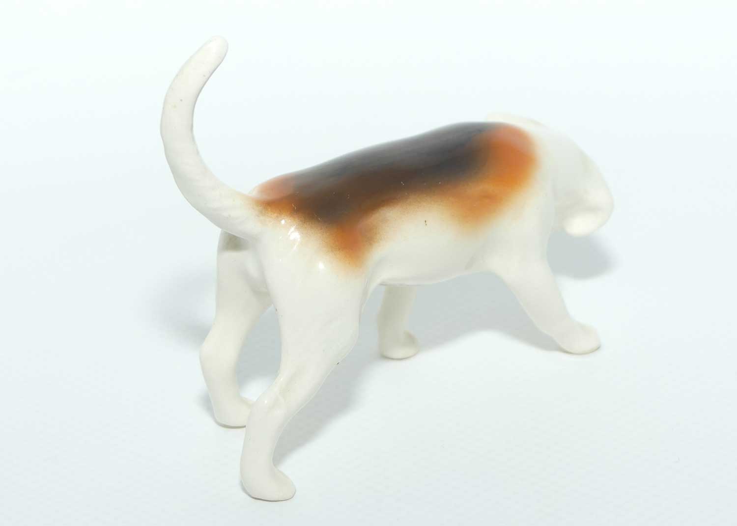 #2264 Beswick Foxhound | Looking Down | Tail Curled | Gloss