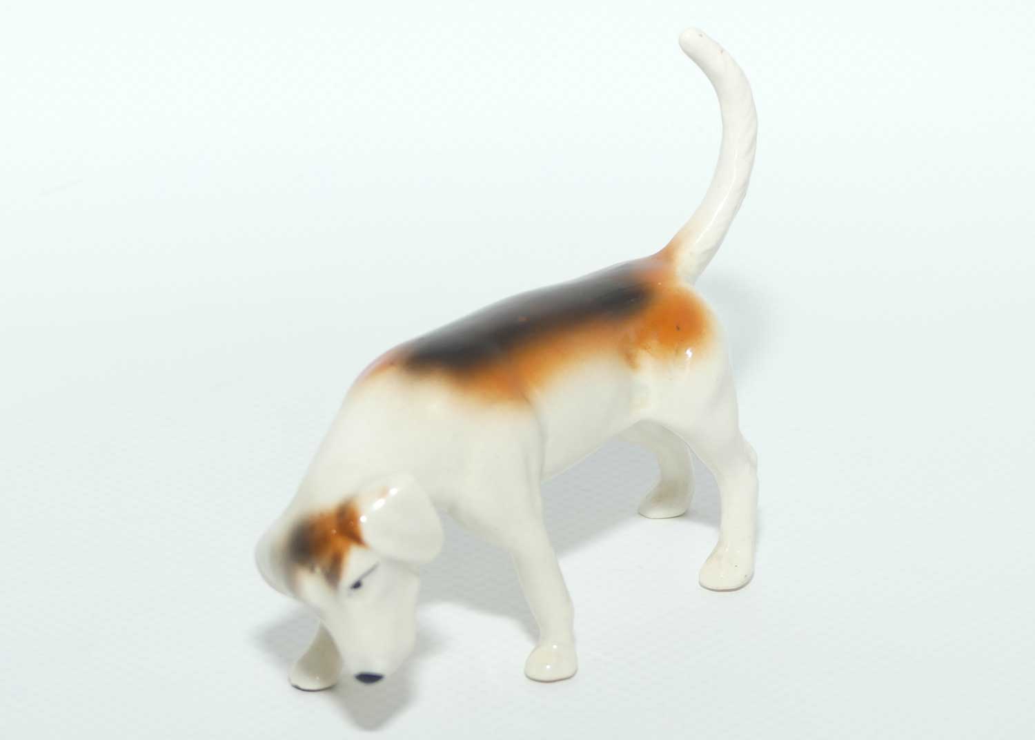 #2264 Beswick Foxhound | Looking Down | Tail Curled | Gloss