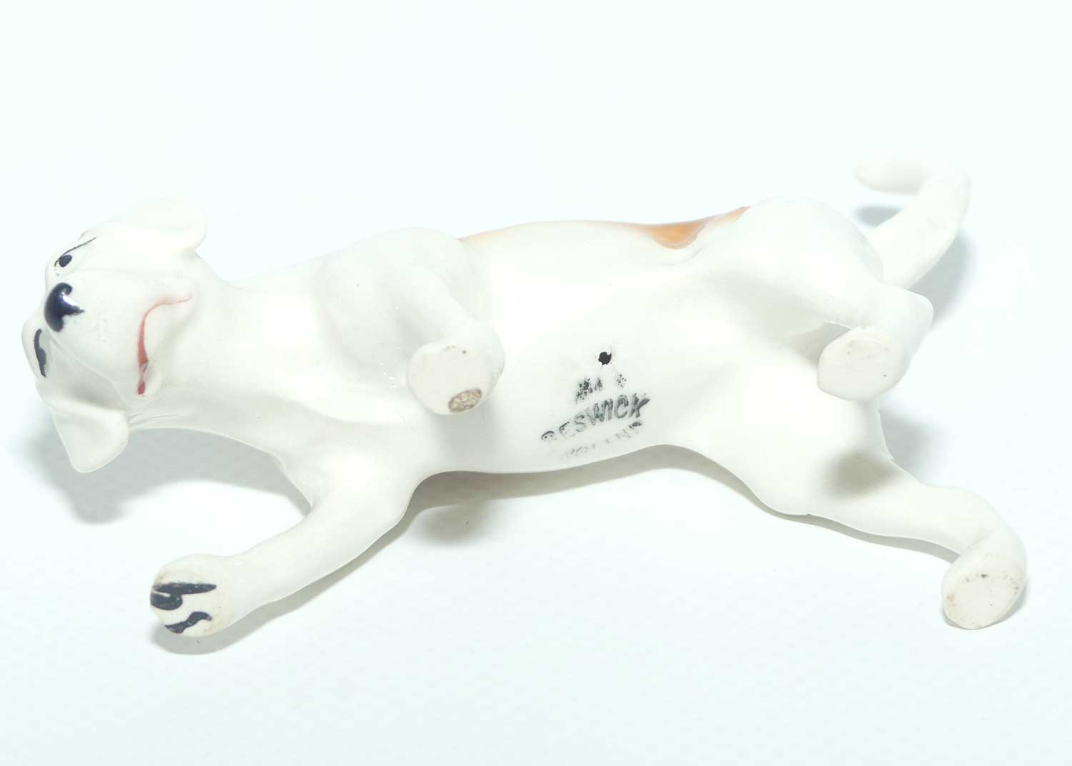 #2264 Beswick Foxhound | Looking Down | Tail Curled | Gloss