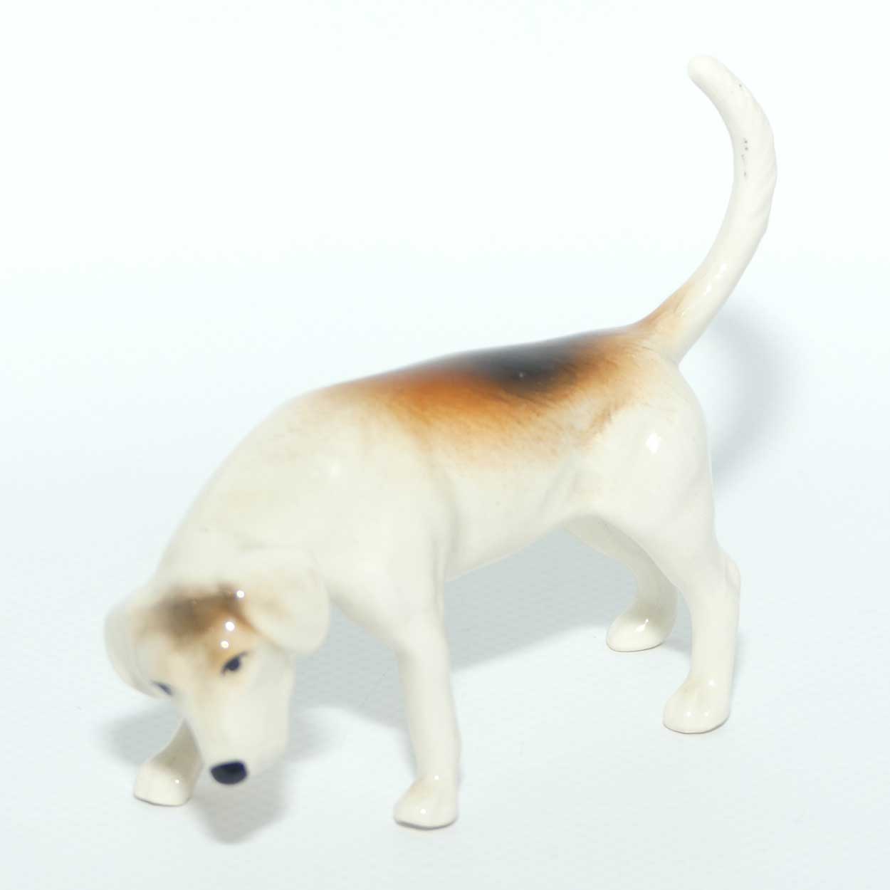 #2264 Beswick Foxhound | Looking Down | Tail Curled | Gloss