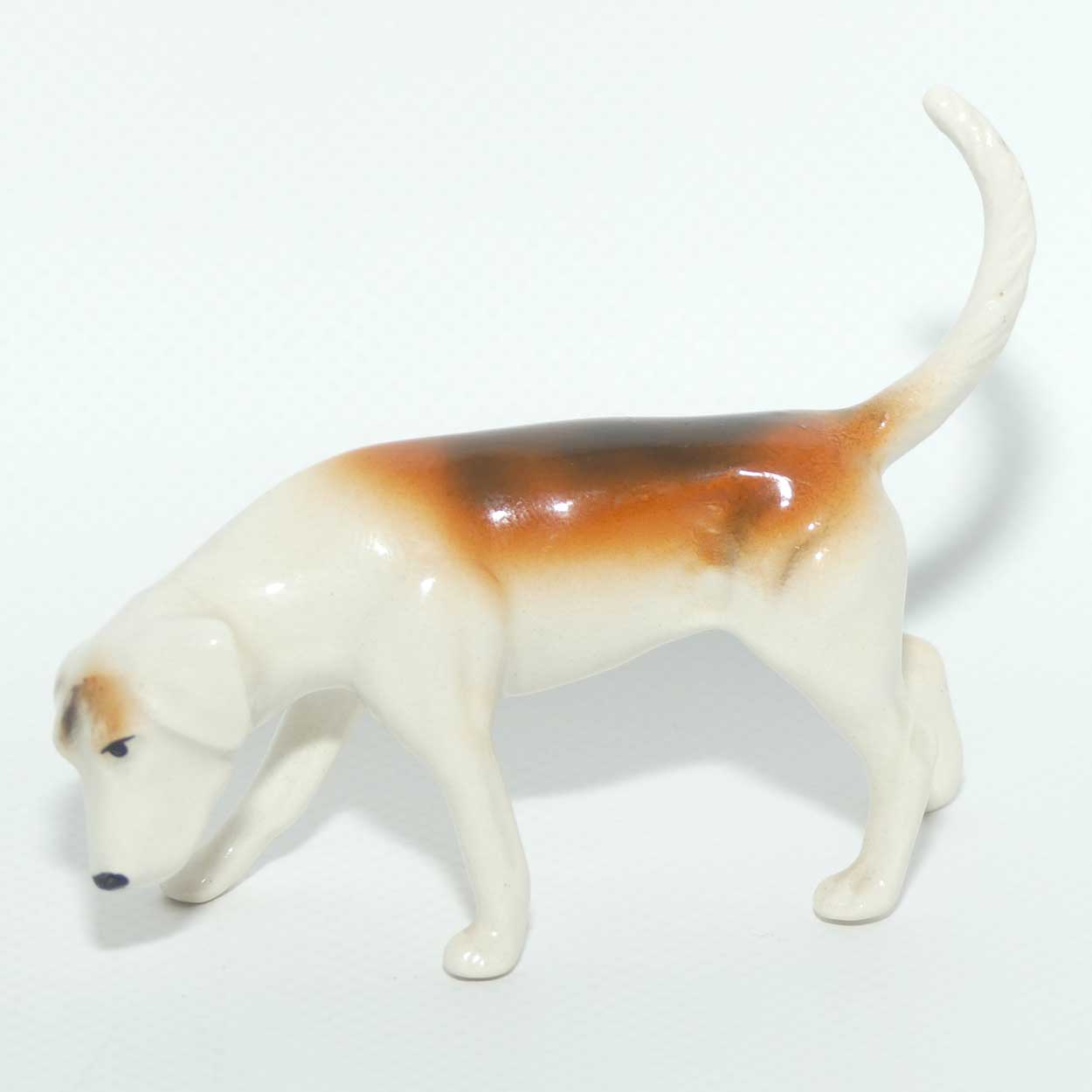 #2264 Beswick Foxhound | Looking Down | Tail Curled | Gloss