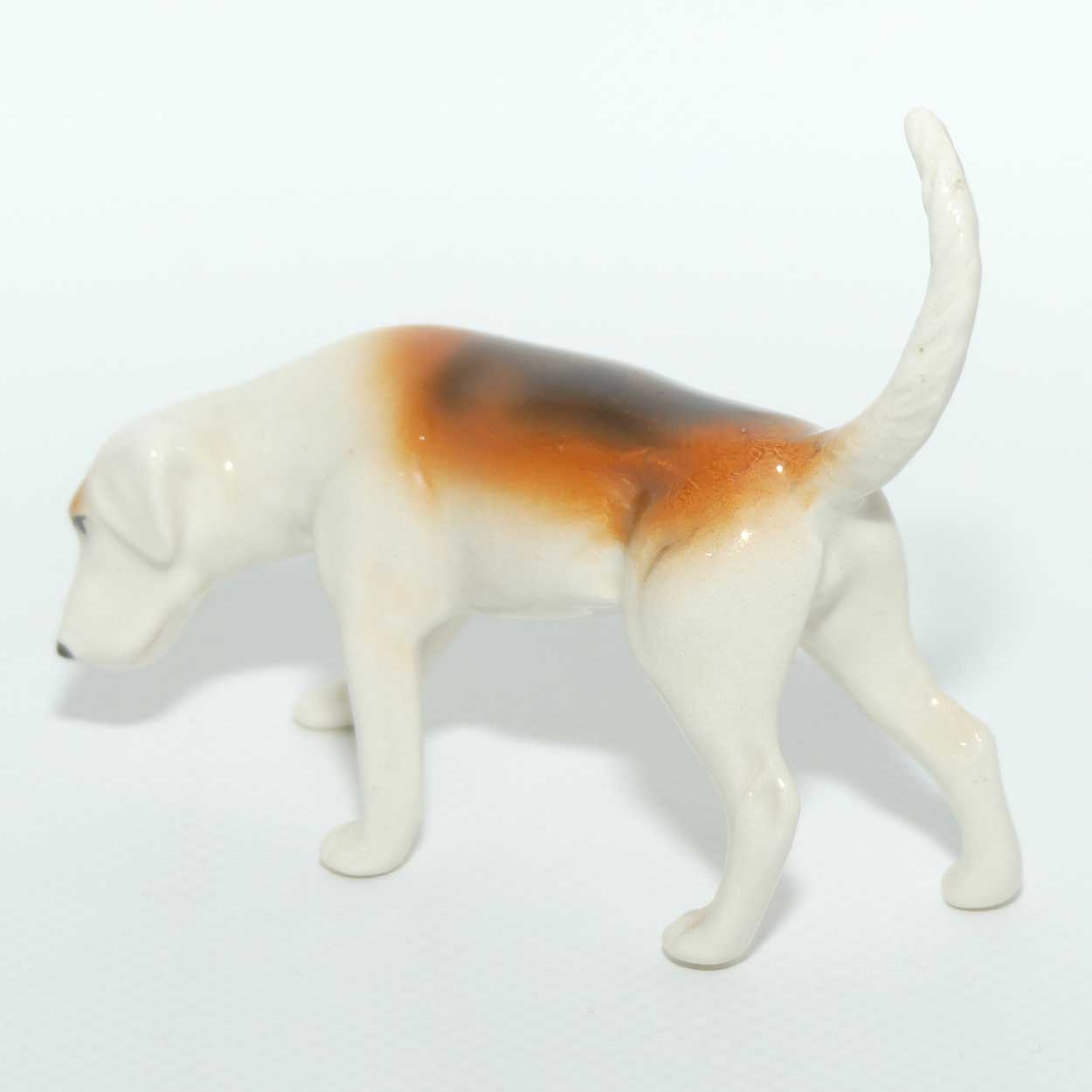 #2264 Beswick Foxhound | Looking Down | Tail Curled | Gloss