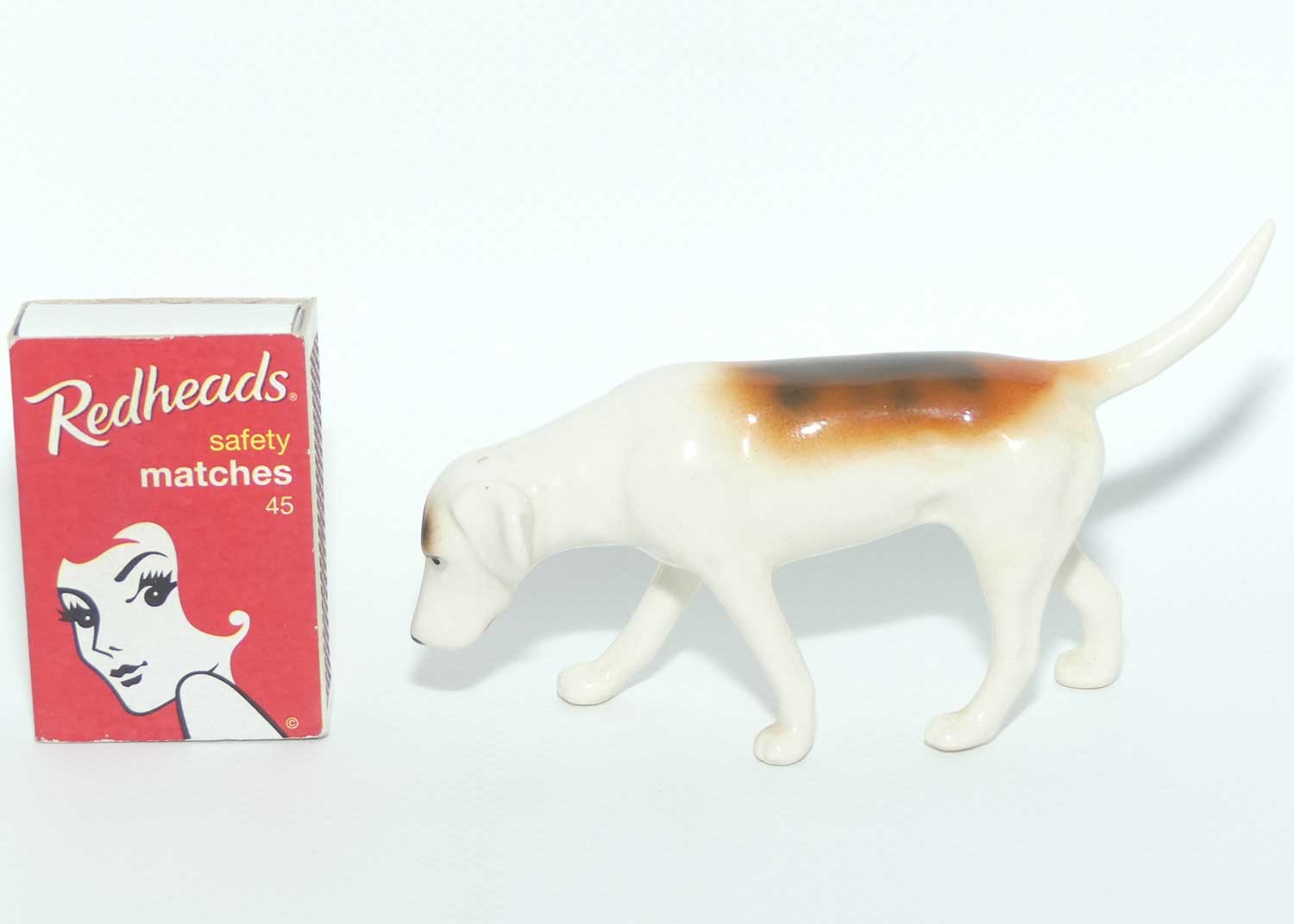 #2265 Beswick Foxhound | Looking Down | Tail Flaired | Gloss
