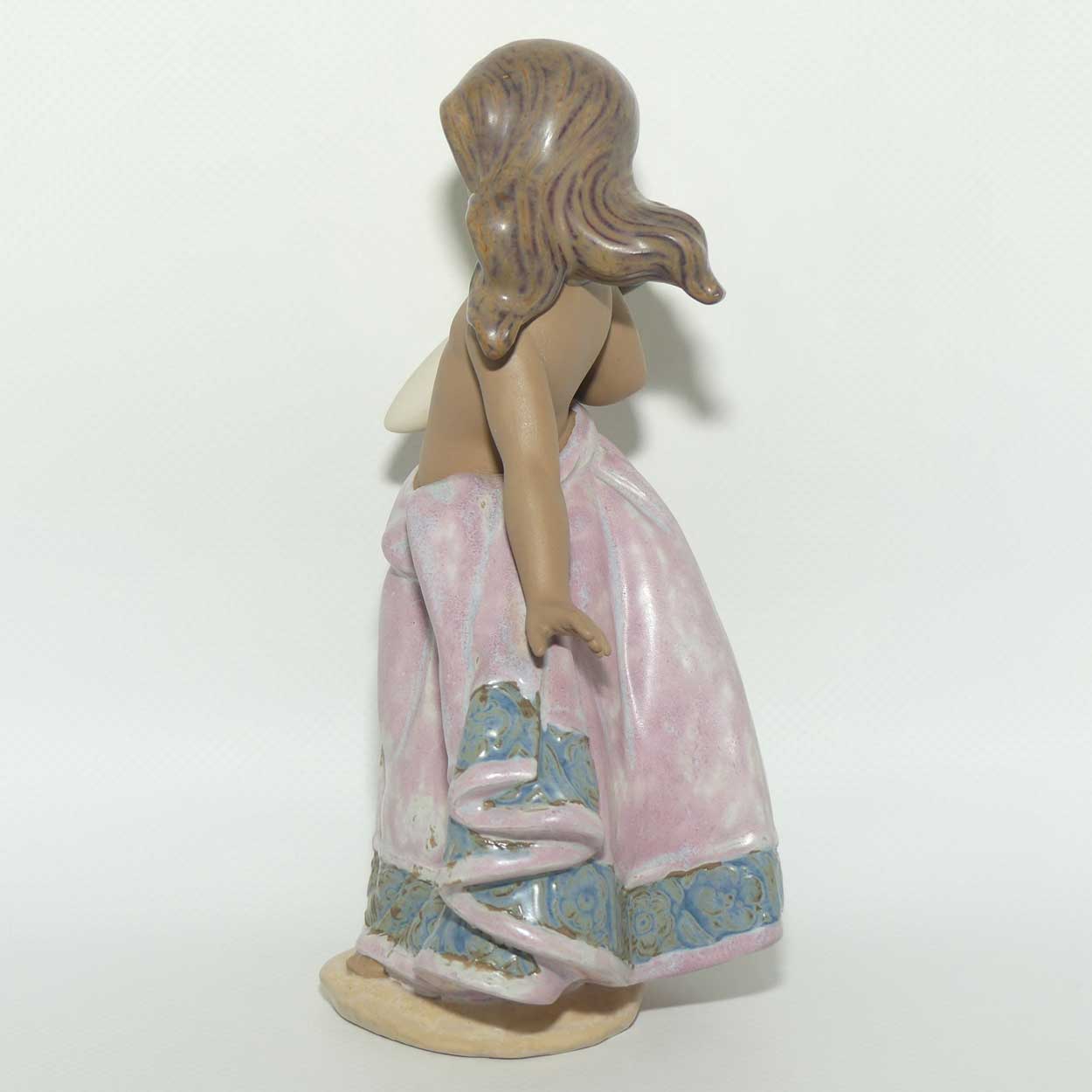 Lladro figure Peasant Girl | Pink | with Urn | #2332
