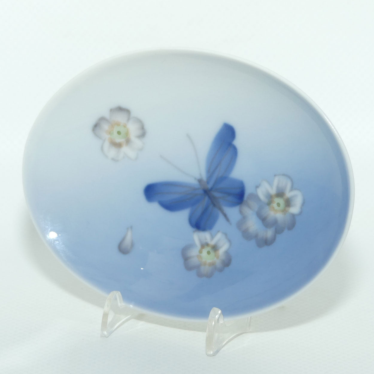 Royal Copenhagen oval pin dish | Butterfly and Flowers | #2525
