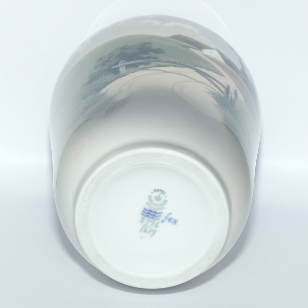 Royal Copenhagen vase | Cottage and Path scene | 2776 1217