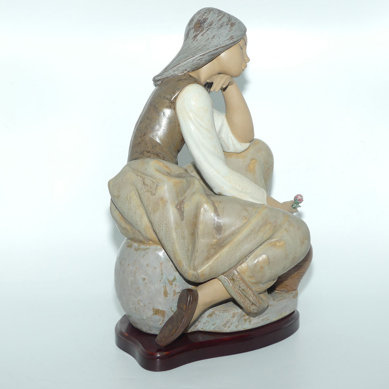 Lladro figure Classic Water Carrier | Gres | #3525