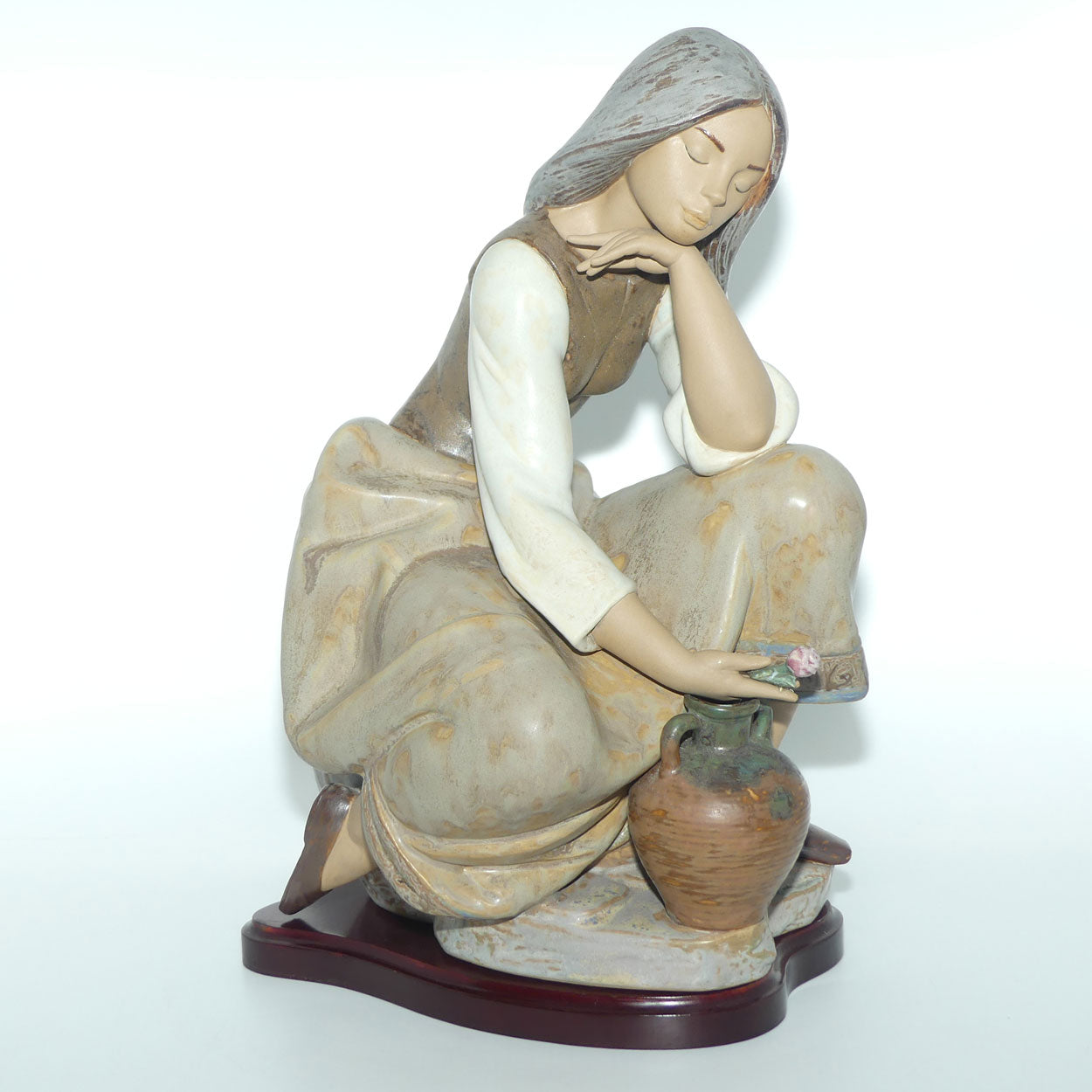 Lladro figure Classic Water Carrier | Gres | #3525