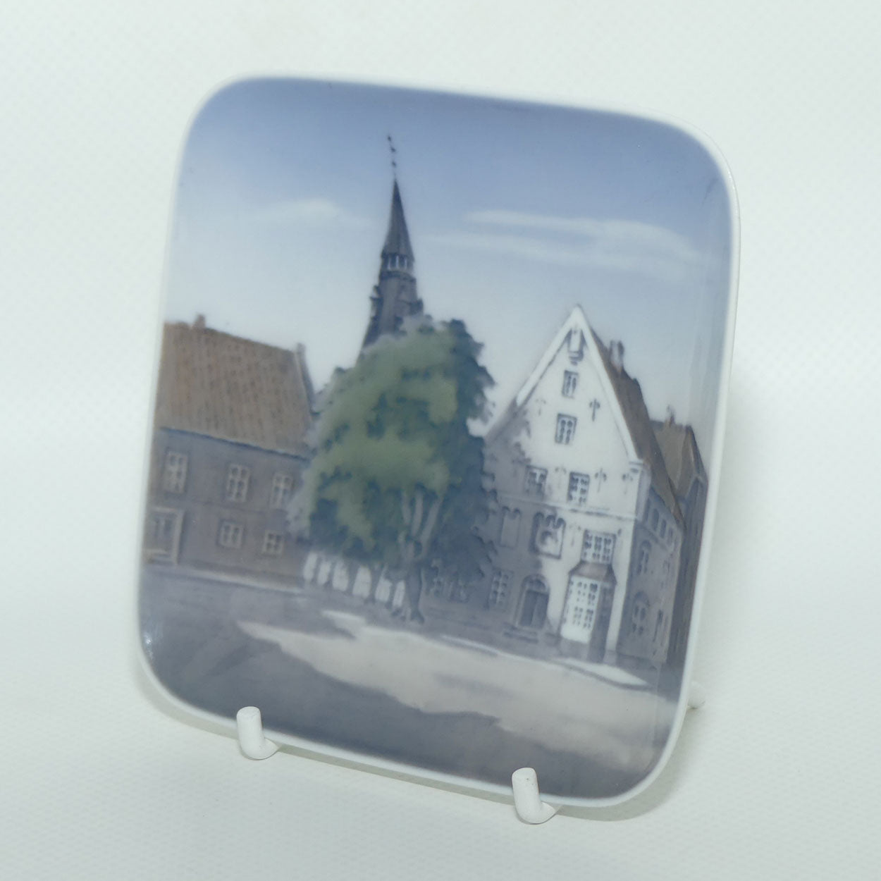 Royal Copenhagen square tray | Torvet Tonder | #3559