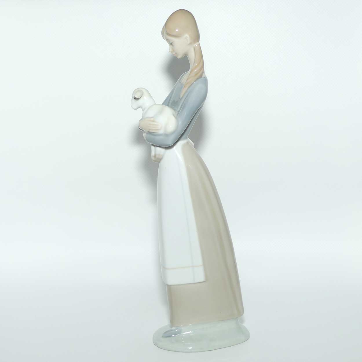 Lladro figure Young Girl with Lamb | #4505 | #2