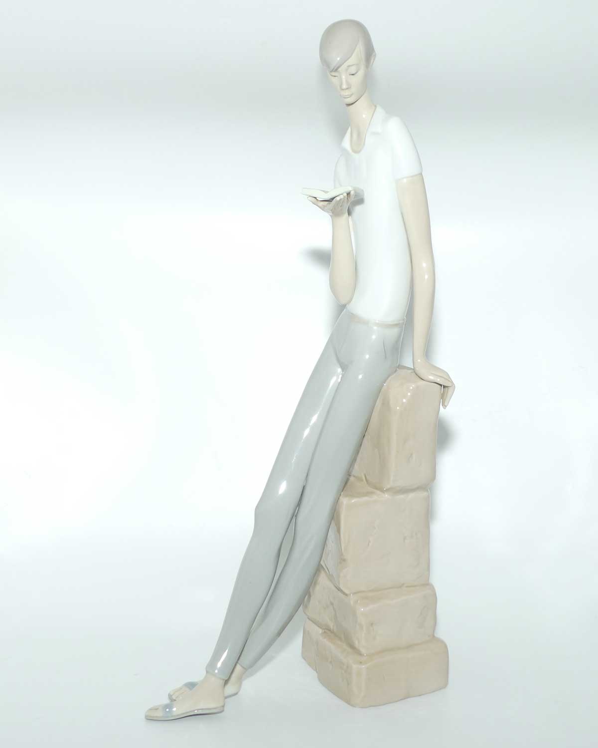 Lladro figure Boy Student | Gloss | #4517
