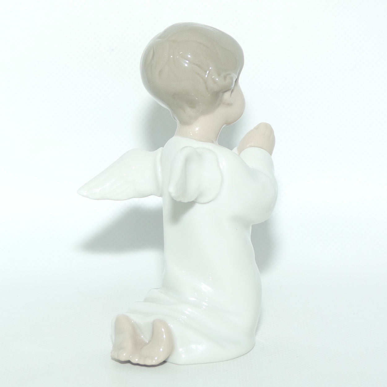 Lladro figure Angel Praying #4538