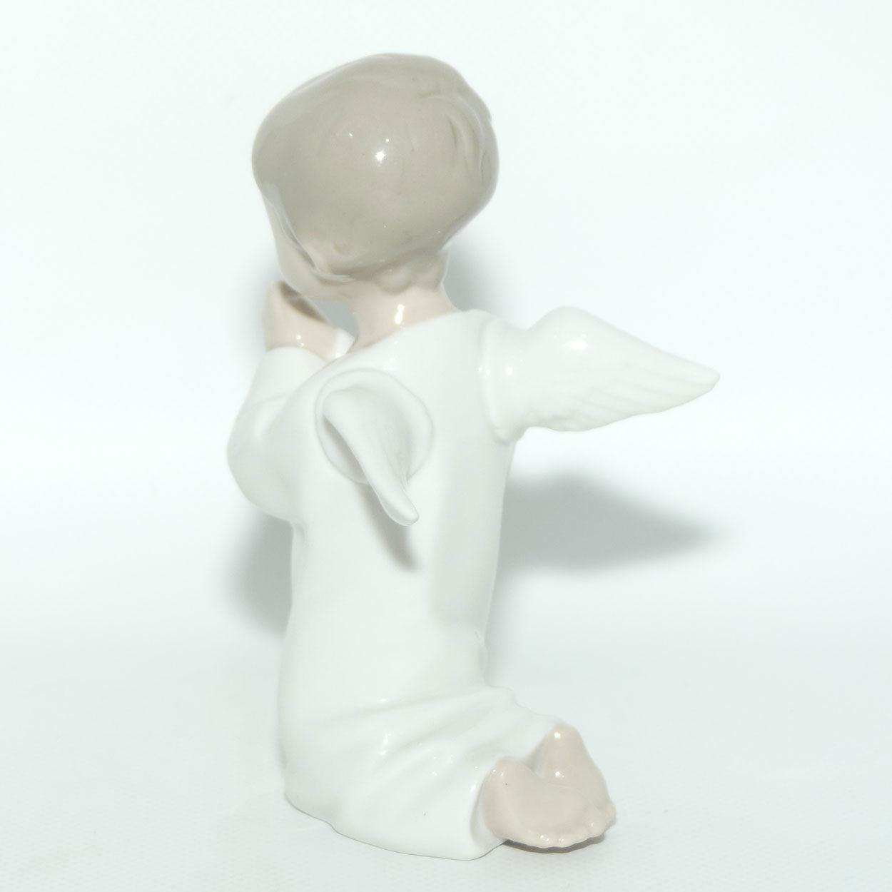 Lladro figure Angel Praying #4538