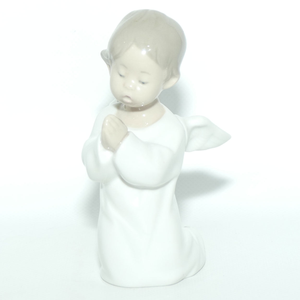 Lladro figure Angel Praying #4538