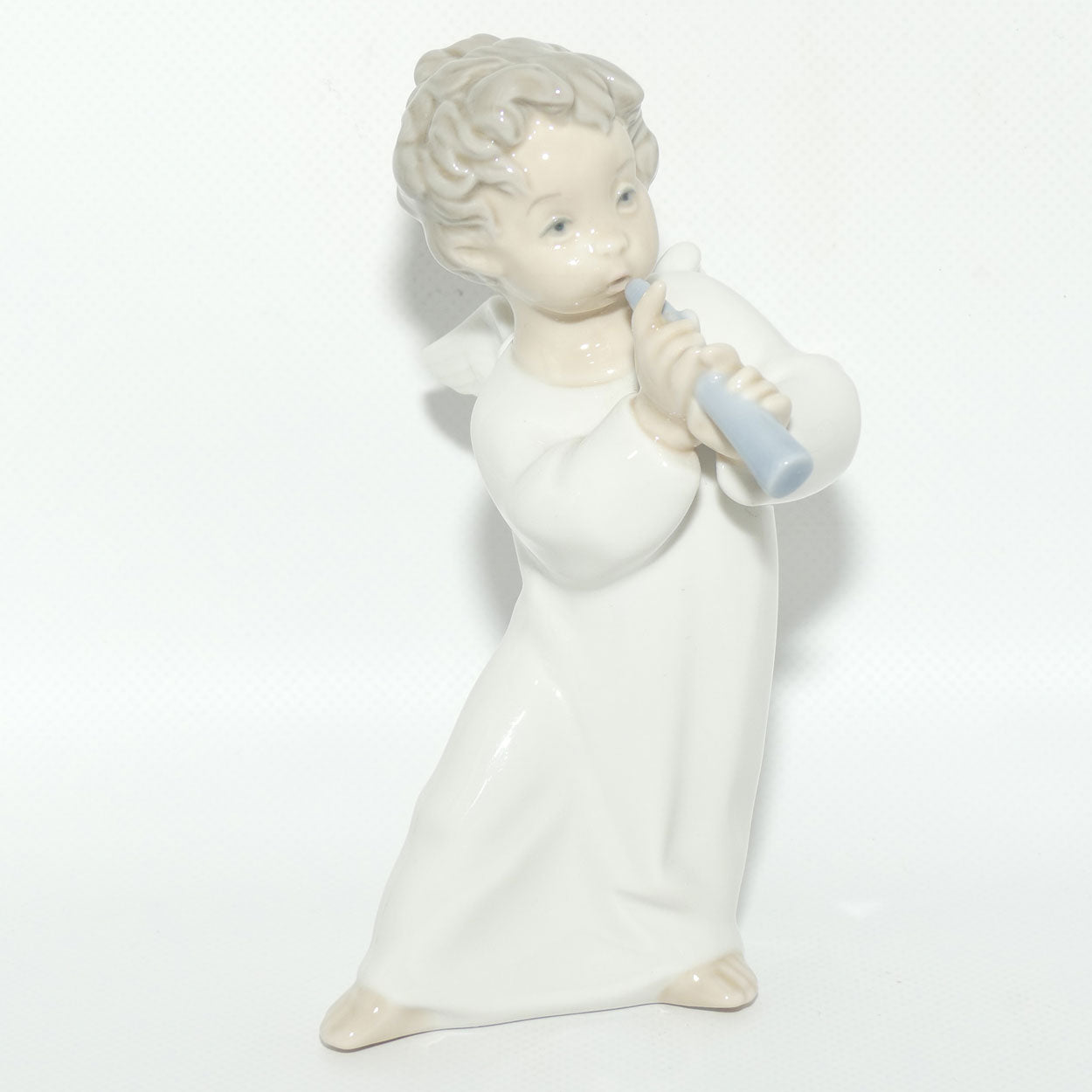 Lladro figure Angel with Flute | Angel Standing | #4540 | #2