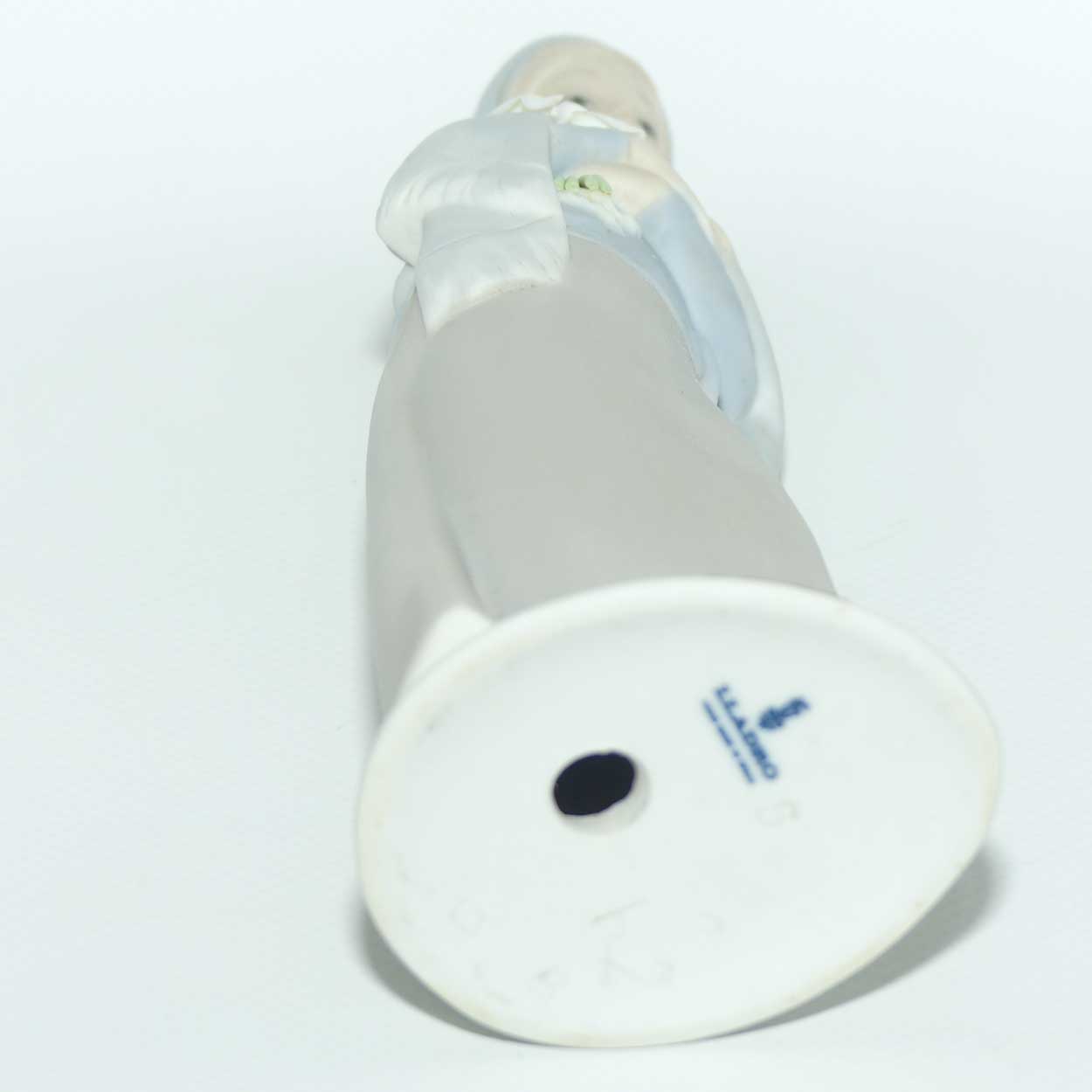 Lladro figure Girl with Calla Lilies | #4650 | matt finish