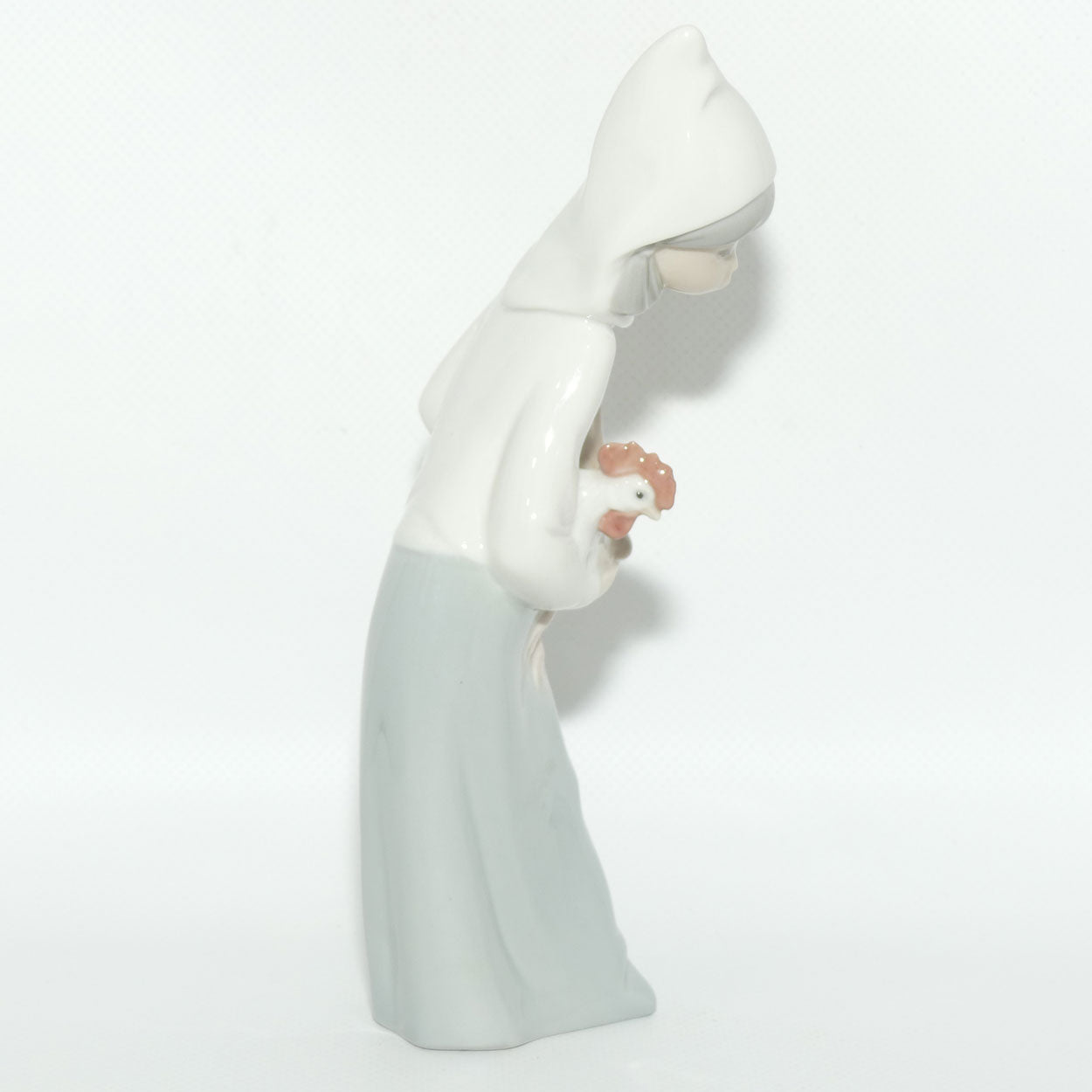 Lladro figure Girl with Rooster | #4677 | #2